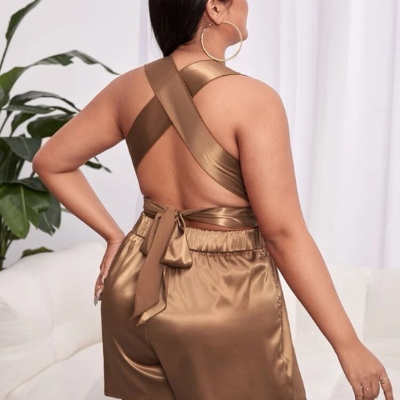 New Criss Cross Back Romper - Picture 2 of 6